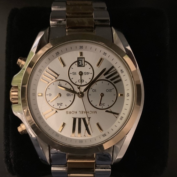 Men’s Fashion Watch - Picture 2 of 3